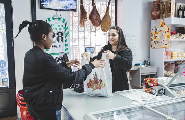Mercado-da-saudade-Nos-services-restauration-à-emporter